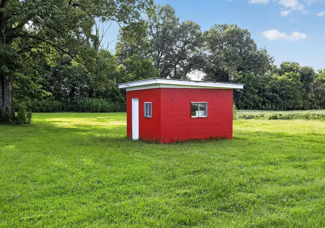Photo 3 of Single family home for sale at 14482 State Hwy 129, Fulton, KY 42041 | MLS# 26023133 | Listing updated on 2026-08-25