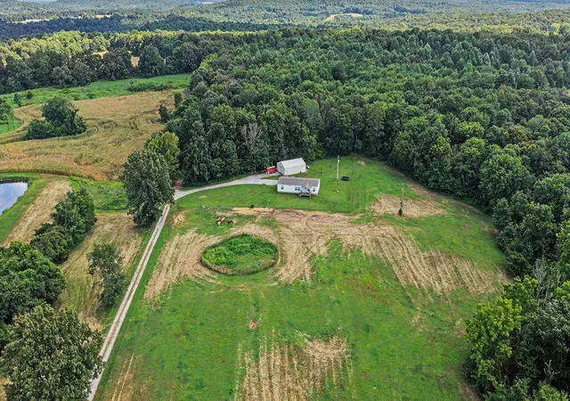 Photo 4 of Single family home for sale at 12080 Johnson Mill Rd Rd, Crofton, KY 42217 | MLS# 26023237 | Listing updated on 2026-09-24