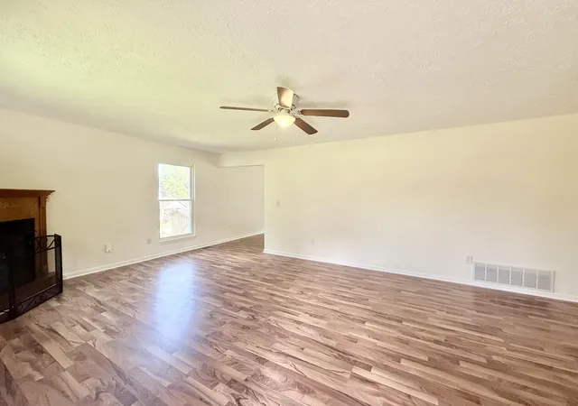Photo 4 of Single family home for sale at 875 Copperas, Morehead, KY 40351 | MLS# 26023151 | Listing updated on 2026-08-25