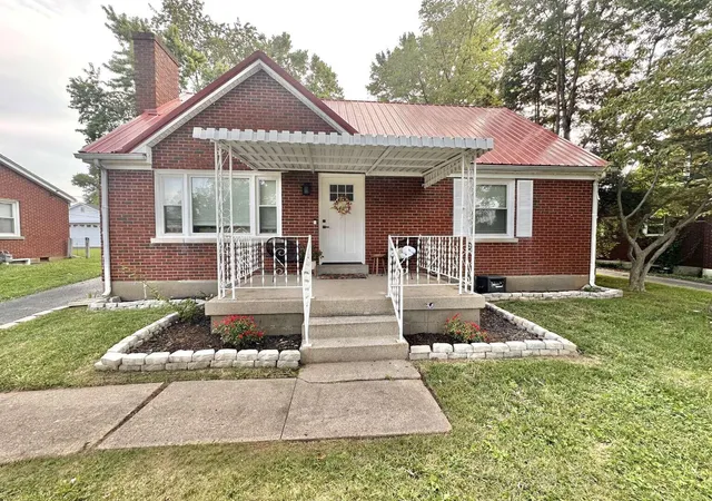 Single family home for sale at 649 Saint Anthony Dr, Lexington, KY 40505 | MLS# 26023254