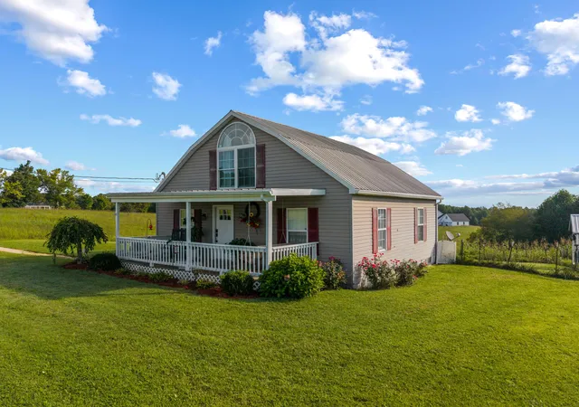 Photo 2 of Single family home for sale at 1195 Bethelridge Rd, Bethelridge, KY 42516 | MLS# 26023676 | Listing updated on 2026-09-14