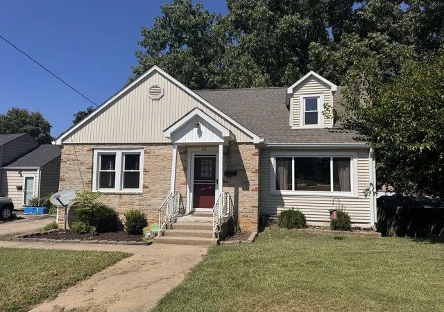 Photo 1 of Single family home for sale at 715 E Market St, Princeton, KY 42445 | MLS# 26023263 | Listing updated on 2026-08-26