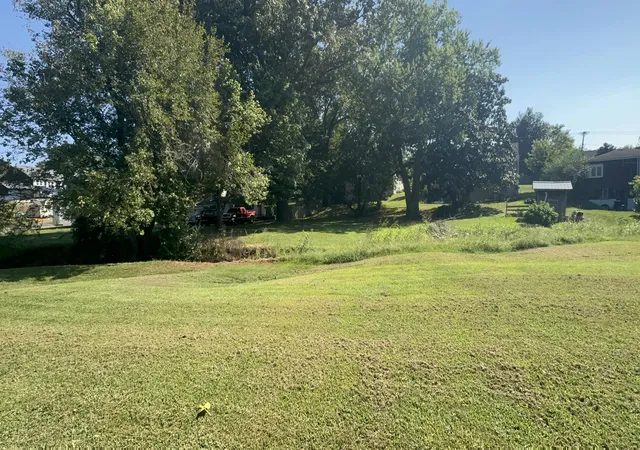 Photo 24 of Single family home for sale at 715 E Market St, Princeton, KY 42445 | MLS# 26023263 | Listing updated on 2026-08-26