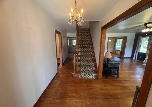 Photo 2 of Single family home for sale at 715 E Market St, Princeton, KY 42445 | MLS# 26023263 | Listing updated on 2026-08-26