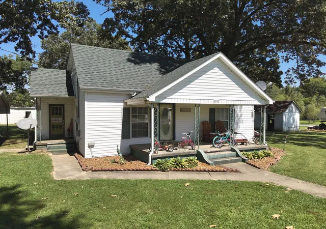 Photo 4 of Single family home for sale at 3952 Us Hwy 68, Benton, KY 42025 | MLS# 26023241 | Listing updated on 2026-09-15