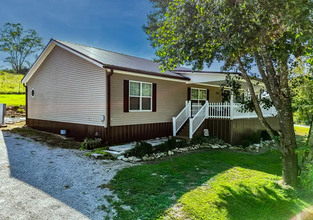 Photo 3 of Single family home for sale at 4500 Kentucky 36, Owingsville, KY 40360 | MLS# 26023166 | Listing updated on 2026-09-23