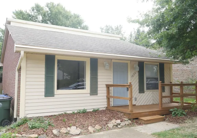 Photo 3 of Single family home for sale at 1023 Trent Blvd, Lexington, KY 40517 | MLS# 26023214 | Listing updated on 2026-09-09