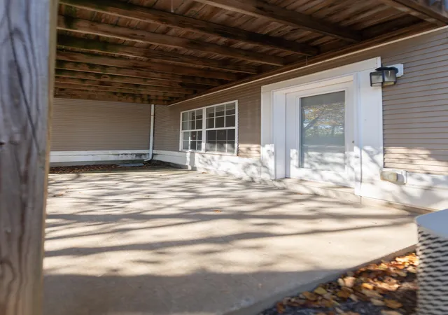 Photo 3 of Condo for sale at 858 Malabu Dr #5000, Lexington, KY 40502 | MLS# 26023177 | Listing updated on 2026-08-25