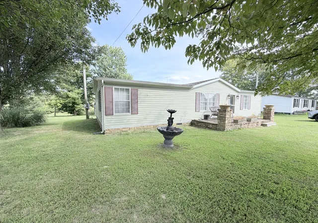 Photo 3 of Single family home for sale at 4265 Willailla Rd, Brodhead, KY 40409 | MLS# 26023174 | Listing updated on 2026-09-22