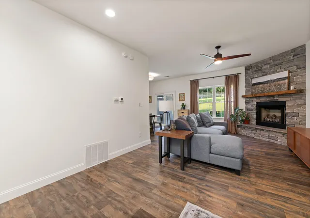 Photo 3 of Sale Pending at 4716 Boca Ln, Lexington, KY 40515 | MLS# 26023438 | Listing updated on 2026-10-13