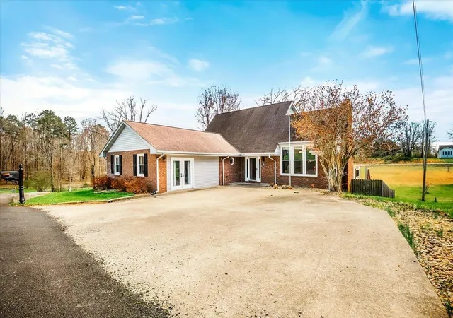 Photo 1 of Single family home for sale at 32 Meadow Brook Dr, Corbin, KY 40701 | MLS# 26023169 | Listing updated on 2026-09-09