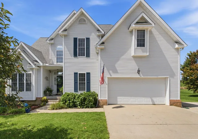 Photo 3 of Single family home for sale at 164 Bristol Ln, Mt Sterling, KY 40353 | MLS# 26023256 | Listing updated on 2026-08-31