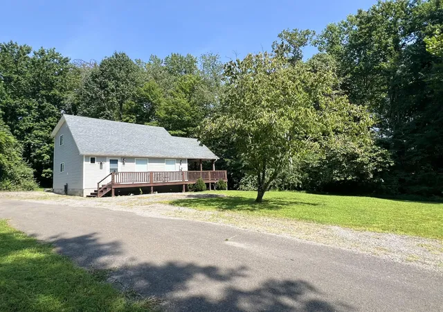 Photo 1 of Single family home for sale at 806 Harbor Springs Rd, Jamestown, KY 42629 | MLS# 26023196 | Listing updated on 2026-08-25