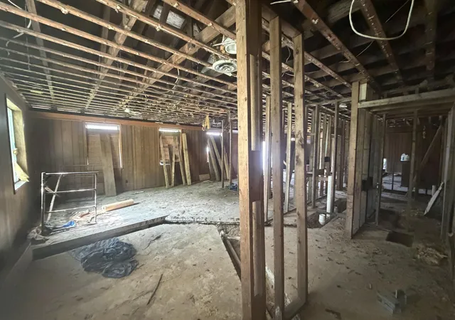 Photo 4 of Single family home for sale at 231 S 5Th St, Barlow, KY 42024 | MLS# 26023186 | Listing updated on 2026-09-18