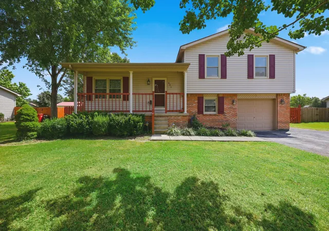 Photo 1 of Sale Pending at 421 Meadow Dr, Berea, KY 40403 | MLS# 26023203 | Listing updated on 2026-09-22