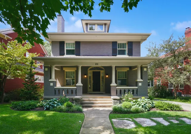 Photo 2 of Single family home for sale at 211 Mcdowell Rd, Lexington, KY 40502 | MLS# 26023548 | Listing updated on 2026-09-10