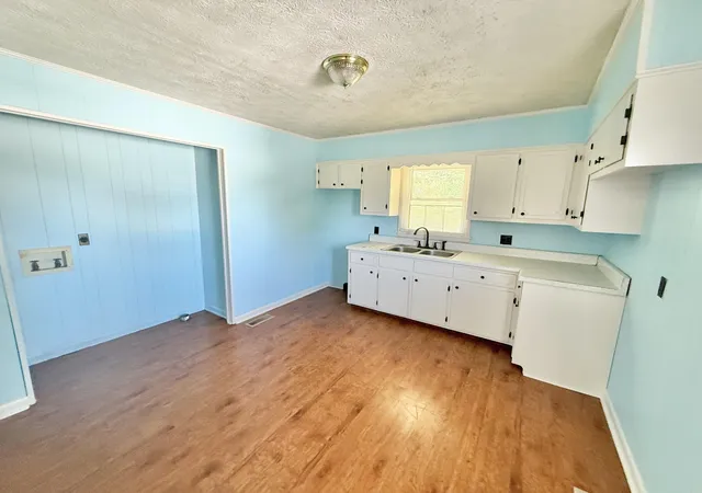 Listing Photo 4 - Condo for sale in building located at 228 Hillside Ter, Hopkinsville, KY 42240 - Unit #A & B