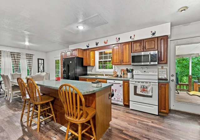 Photo 4 of Single family home for sale at 263 Apostle Paul Loop, Cadiz, KY 42211 | MLS# 26023644 | Listing updated on 2026-09-14