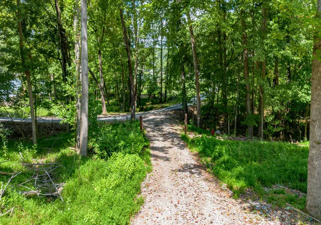 Photo 33 of Single family home for sale at 354 Ralph Beatty Rd, Eddyville, KY 42038 | MLS# 26023608 | Listing updated on 2026-09-10