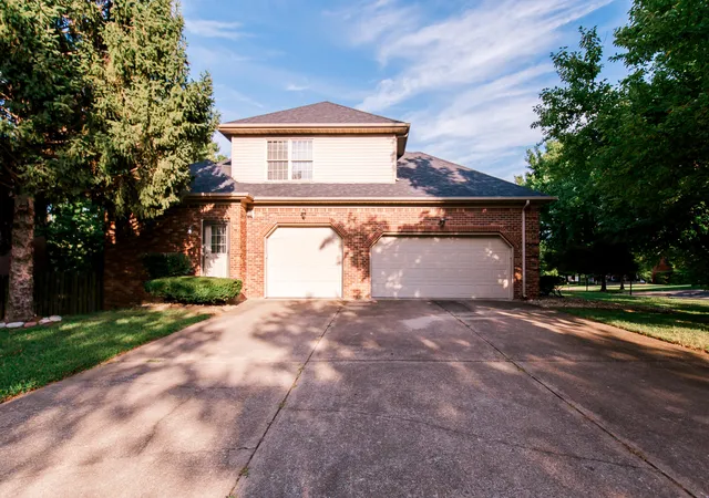 Photo 2 of Single family home for sale at 1273 Litchfield Ln, Lexington, KY 40513 | MLS# 26023639 | Listing updated on 2026-08-28