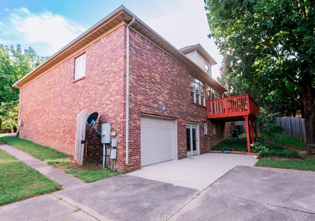 Photo 3 of Single family home for sale at 1273 Litchfield Ln, Lexington, KY 40513 | MLS# 26023639 | Listing updated on 2026-08-28