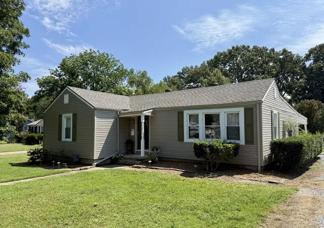 Photo 1 of Single family home for sale at 1007 Payne St, Murray, KY 42071 | MLS# 26023593 | Listing updated on 2026-08-28