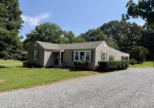 Photo 2 of Single family home for sale at 1007 Payne St, Murray, KY 42071 | MLS# 26023593 | Listing updated on 2026-08-28