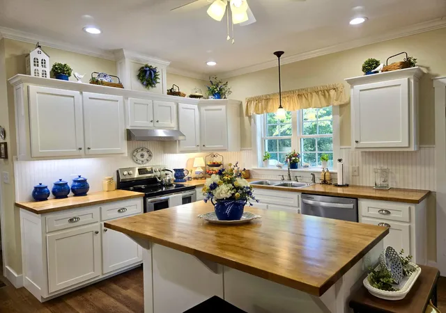 Photo 2 of Sale Pending at 1108 Old Railroad Grade Rd, Lancaster, KY 40444 | MLS# 26023249 | Listing updated on 2026-09-16