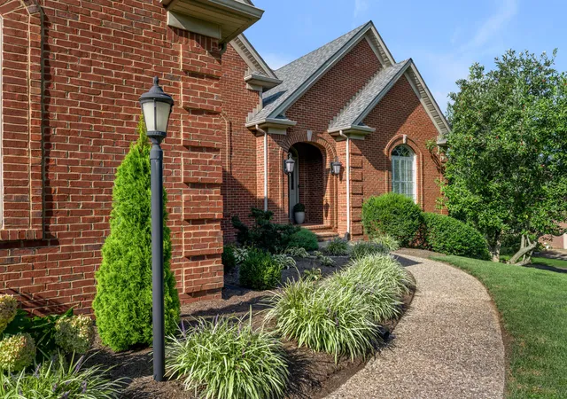 Photo 3 of Sale Pending at 203 W Brannon Rd, Nicholasville, KY 40356 | MLS# 26023309 | Listing updated on 2026-09-06