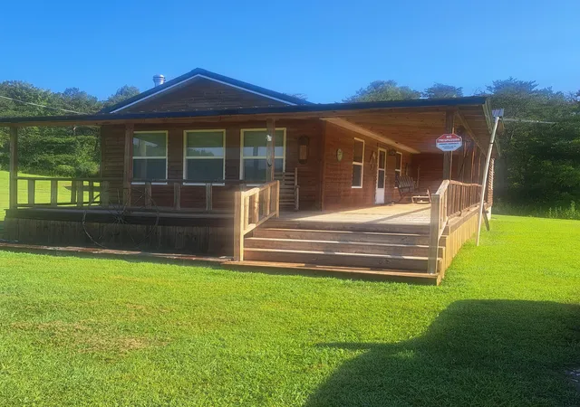 Photo 3 of Sale Pending at 338 Midnight Stable Rd Rd, Manchester, KY 40962 | MLS# 26023377 | Listing updated on 2026-09-08