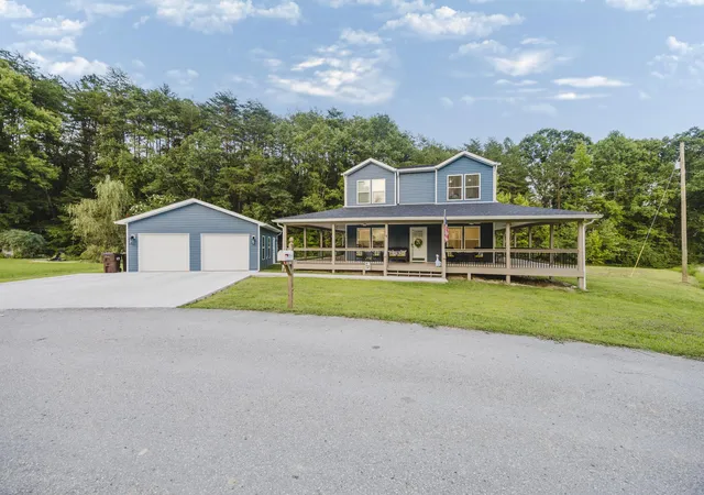 Photo 2 of Single family home for sale at 8 Courtney Ln, Stanton, KY 40380 | MLS# 26023618 | Listing updated on 2026-08-28