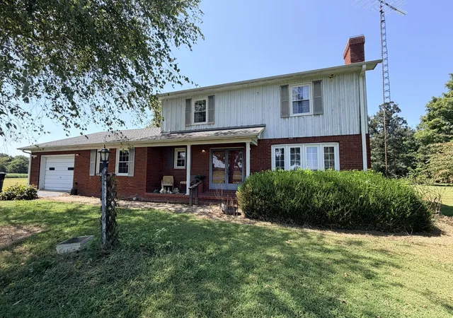 Photo 1 of Single family home for sale at 1307 Rob Mason Rd, Murray, KY 42071 | MLS# 26023352 | Listing updated on 2026-08-26