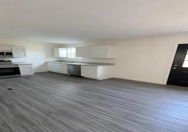 Photo 3 of Single family home for sale at 1123 Old 114, Prestonsburg, KY 41653 | MLS# 26023325 | Listing updated on 2026-08-26