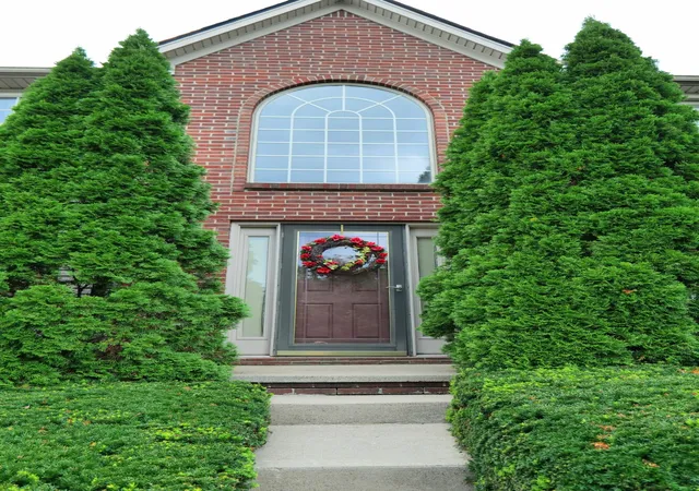 Photo 3 of Single family home for sale at 180 Bittersweet Wy, Lexington, KY 40515 | MLS# 26023327 | Listing updated on 2026-09-26