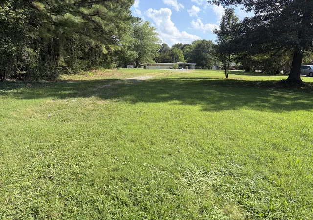 Photo 2 of Sale Pending at 5382 Us Hwy 68 W, Benton, KY 42025 | MLS# 26023625 | Listing updated on 2026-09-15