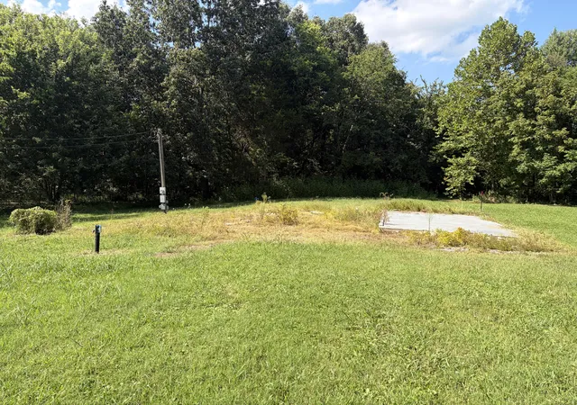 Photo 3 of Sale Pending at 5382 Us Hwy 68 W, Benton, KY 42025 | MLS# 26023625 | Listing updated on 2026-09-15