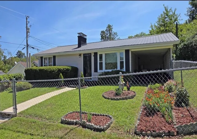 Photo 4 of Sale Pending at 72 Marcum Hill Rd, Manchester, KY 40962 | MLS# 26023440 | Listing updated on 2026-09-16