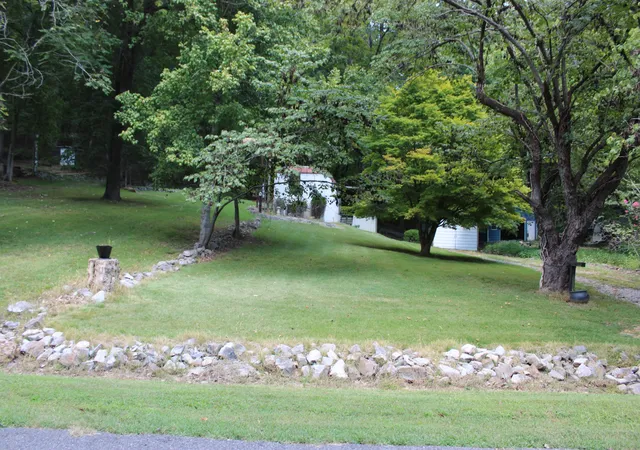 Photo 18 of Single family home for sale at 100 Robin Ln, Eddyville, KY 42038 | MLS# 26023845 | Listing updated on 2026-08-31