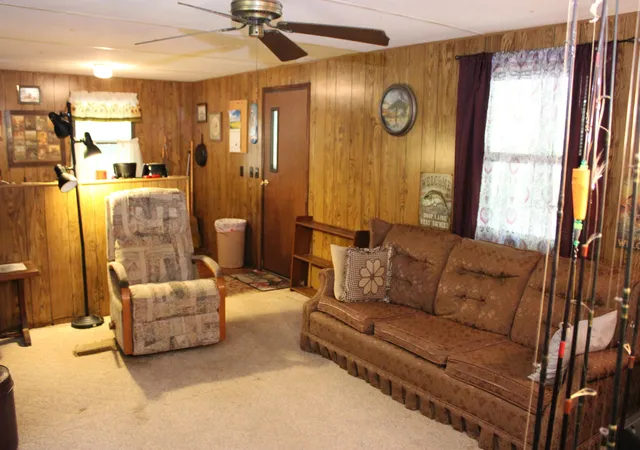 Photo 4 of Single family home for sale at 100 Robin Ln, Eddyville, KY 42038 | MLS# 26023845 | Listing updated on 2026-10-19