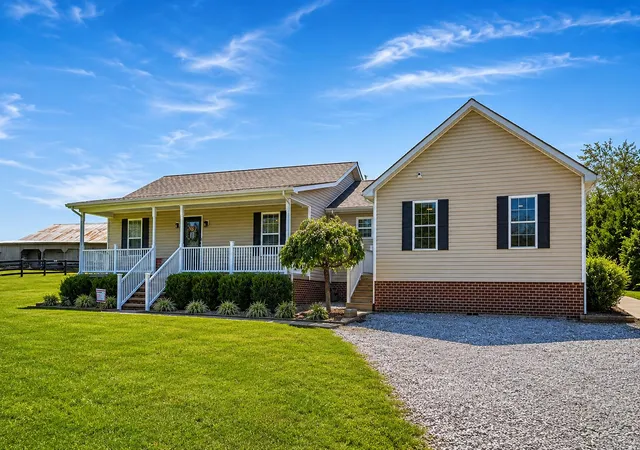 Photo 1 of Sale Pending at 2518 Howell Drennen Rd, Mt Sterling, KY 40353 | MLS# 26023399 | Listing updated on 2026-09-13