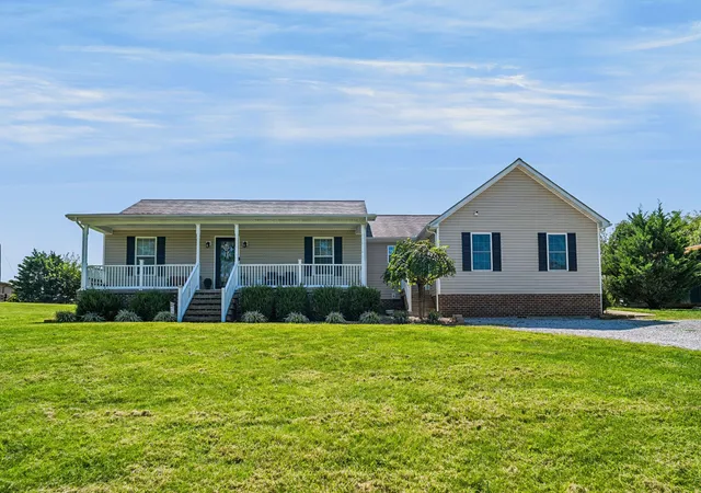 Photo 3 of Sale Pending at 2518 Howell Drennen Rd, Mt Sterling, KY 40353 | MLS# 26023399 | Listing updated on 2026-09-13