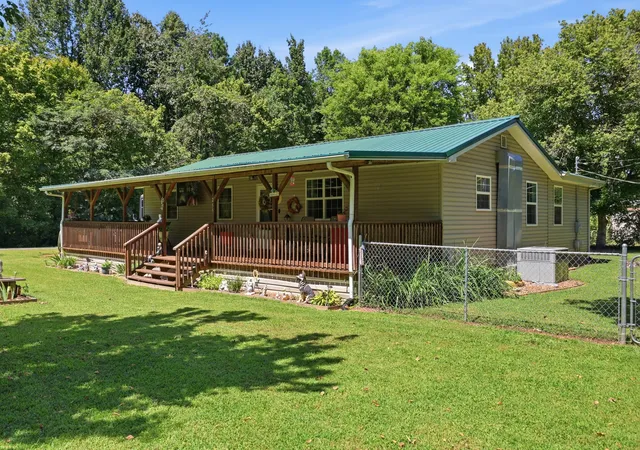Photo 2 of Single family home for sale at 255 4th St, Hardin, KY 42048 | MLS# 26023669 | Listing updated on 2026-08-30