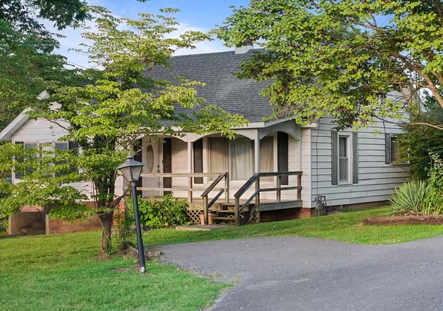 Photo 2 of Single family home for sale at 33 Aspen St, Calvert City, KY 42029 | MLS# 26023368 | Listing updated on 2026-09-05