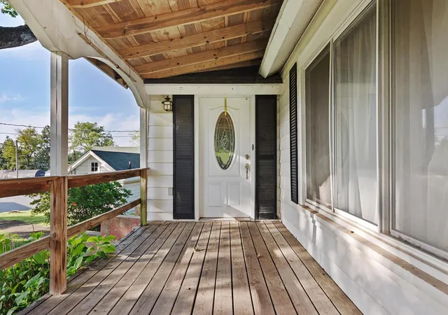 Photo 3 of Single family home for sale at 33 Aspen St, Calvert City, KY 42029 | MLS# 26023368 | Listing updated on 2026-10-06
