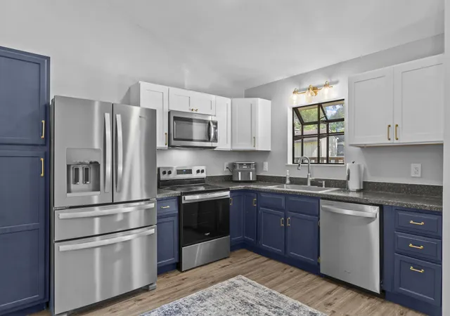 Photo 3 of Single family home for sale at 501 Southwind Ter, Lexington, KY 40517 | MLS# 26023383 | Listing updated on 2026-09-21