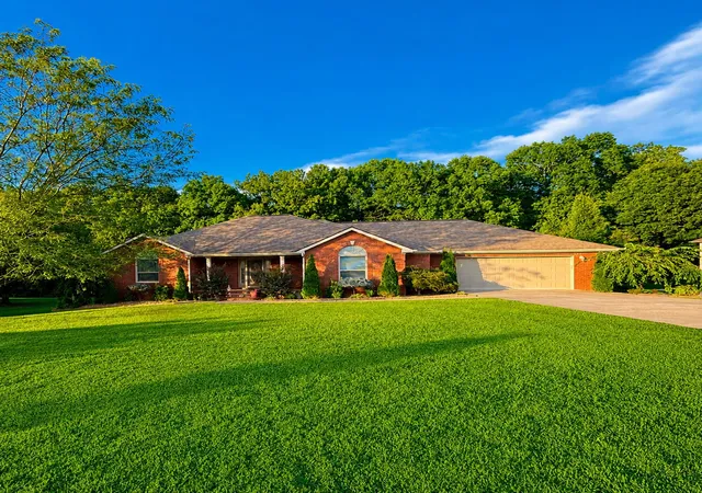 Photo 1 of Single family home for sale at 378 Horizon Hill Dr, Somerset, KY 42503 | MLS# 26023514 | Listing updated on 2026-10-07