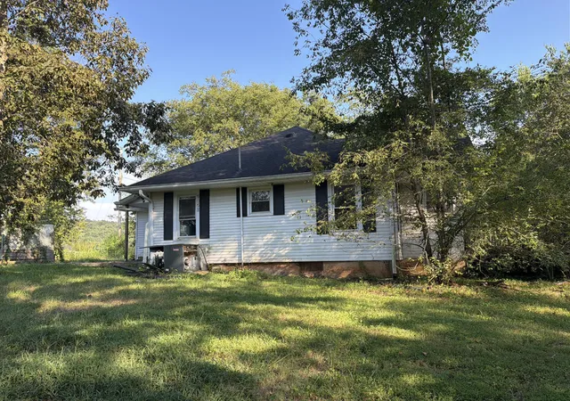 Photo 1 of Sale Pending at 5052 Hammett Hill Rd Rd, Bowling Green, KY 42101 | MLS# 26023410 | Listing updated on 2026-09-03