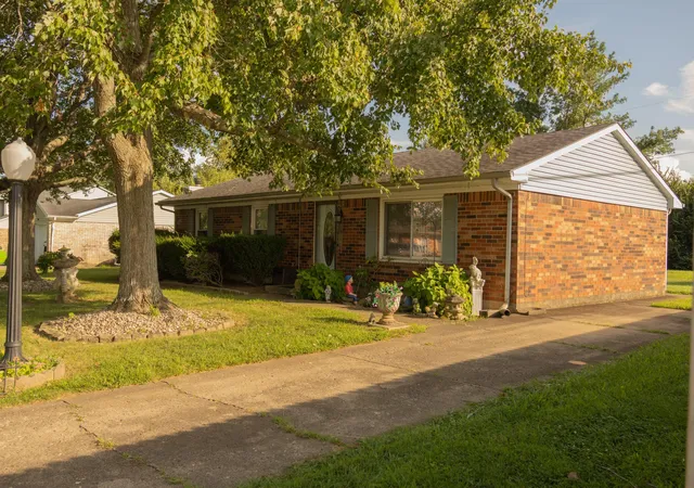 Photo 2 of Sale Pending at 203 Hutchins Dr, Georgetown, KY 40324 | MLS# 26023421 | Listing updated on 2026-10-06