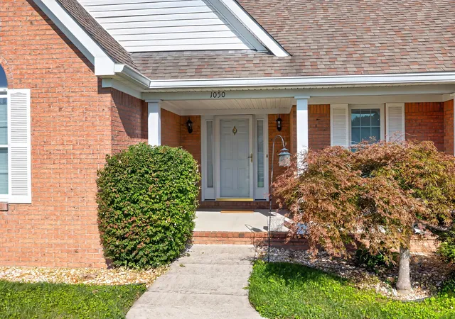 Photo 1 of Single family home for sale at 1050 Burnell Dr, Berea, KY 40403 | MLS# 26023690 | Listing updated on 2026-10-04