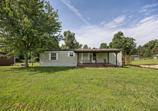 Photo 1 of Single family home for sale at 1135 1135 Strong Branch Rd Rd, Liberty, KY 42539 | MLS# 26023517 | Listing updated on 2026-09-13